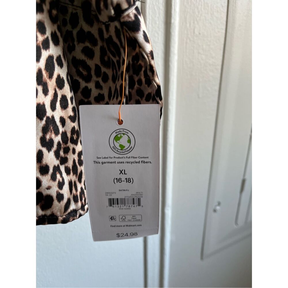 Joyspun XL Womens Button Down Cheetah Print NEW with tags Pajamas - Picture 2 of 5
